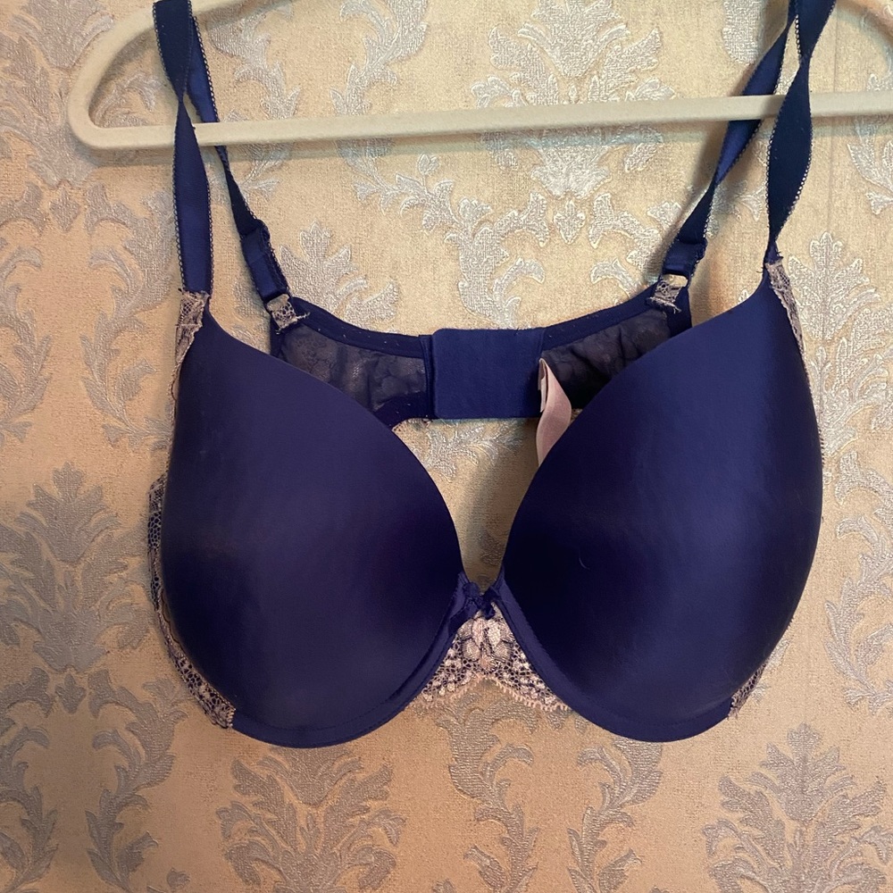 Victoria’s Secret Blue Bra